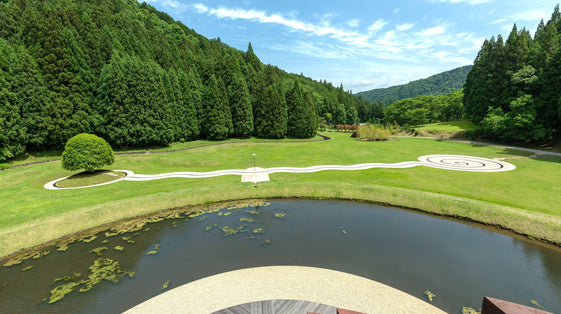 自然とアートが溶け合う、室生山上公園芸術の森